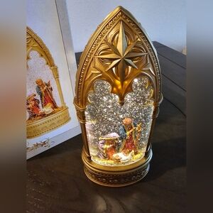 Cracker Barrel Nativity Glitter Globe